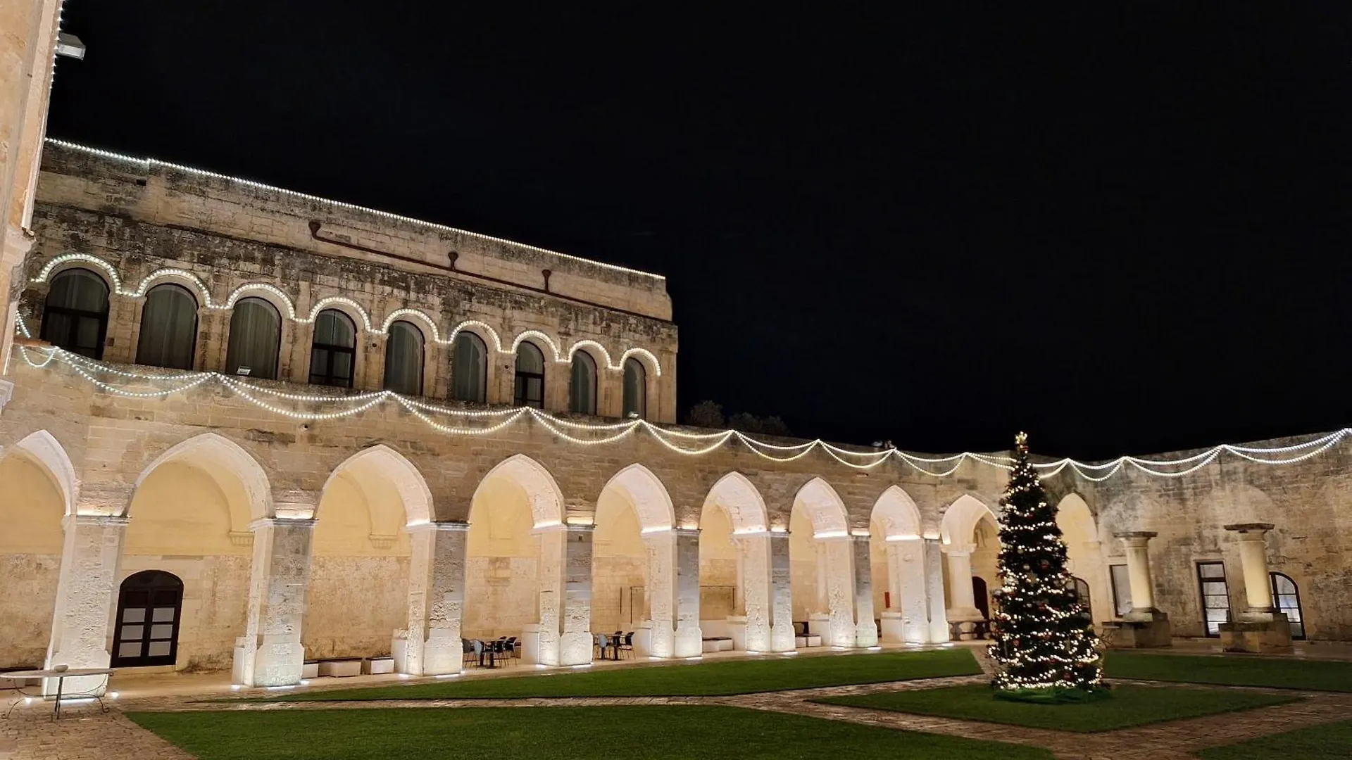 Chiostro Dei Domenicani - Dimora Storica Lecce Hotel